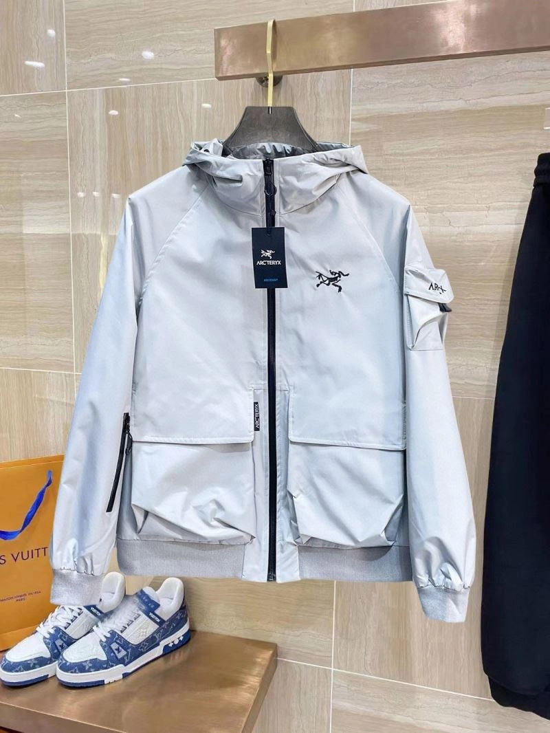 Trendsetting Arcteryx Outwear 158847