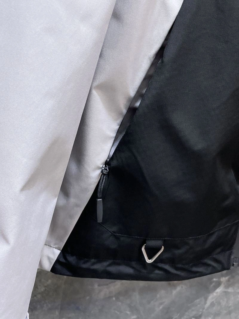 Arcteryx Outwear Supportive 158807