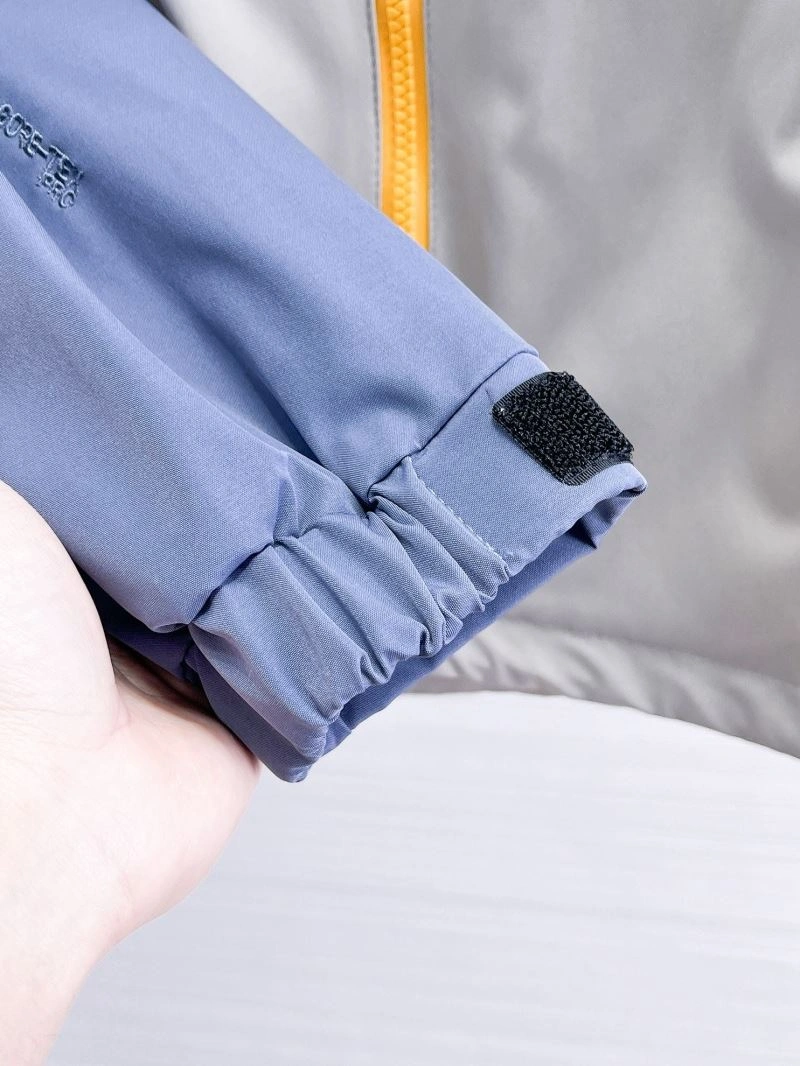 Arcteryx Outwear Premium 158799