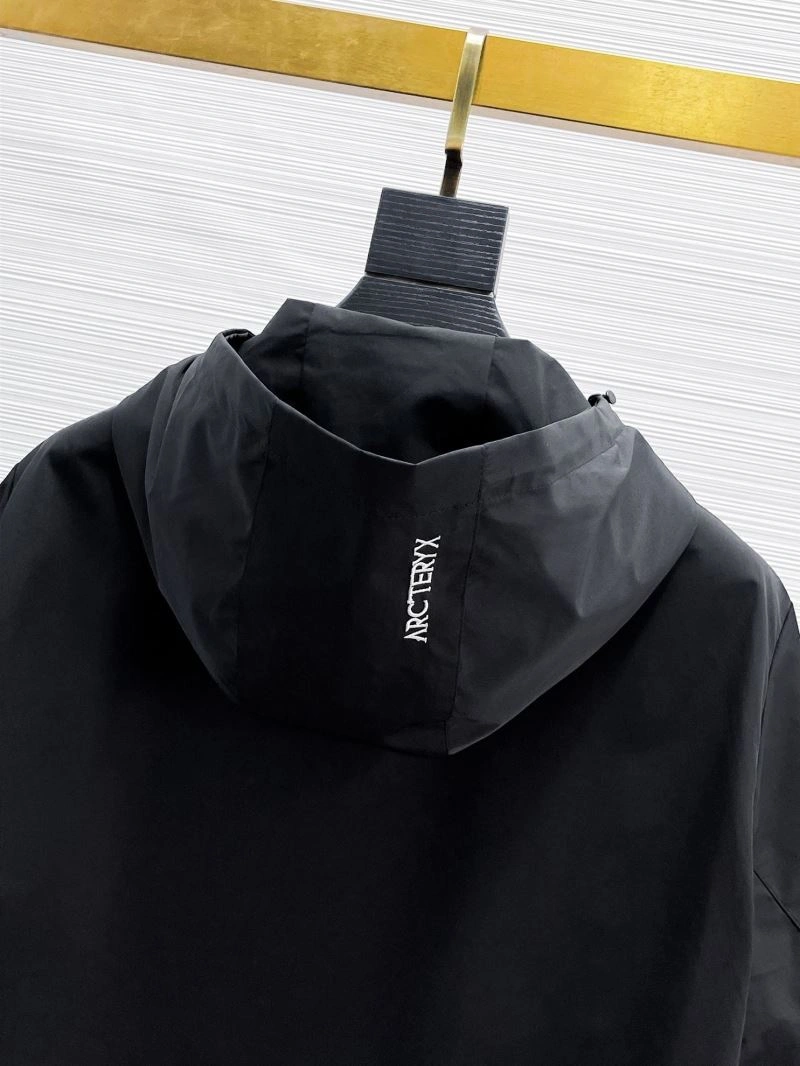 Seasonal Arcteryx Outwear 158855
