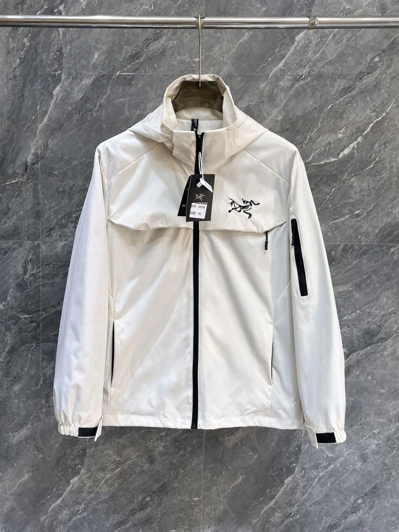 Arcteryx Outwear Sophisticated 158774