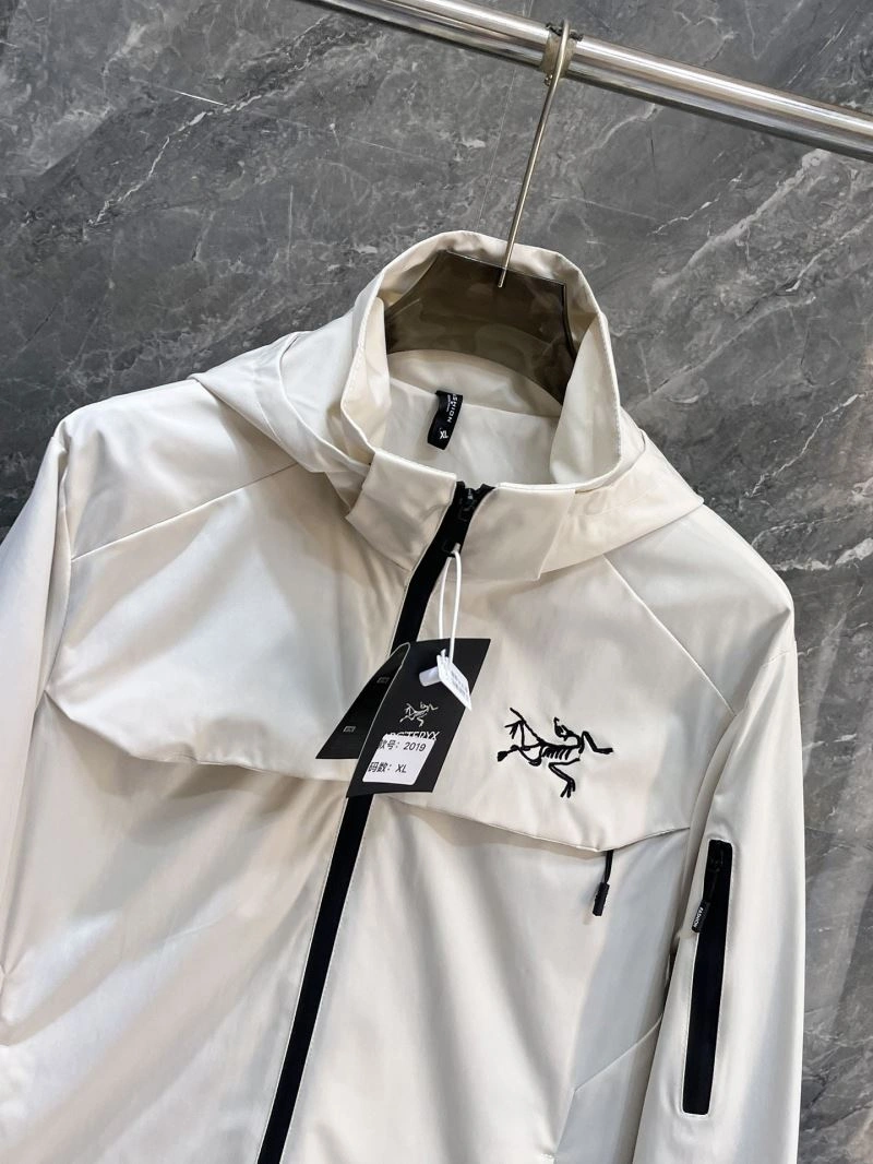 Arcteryx Outwear Sophisticated 158774
