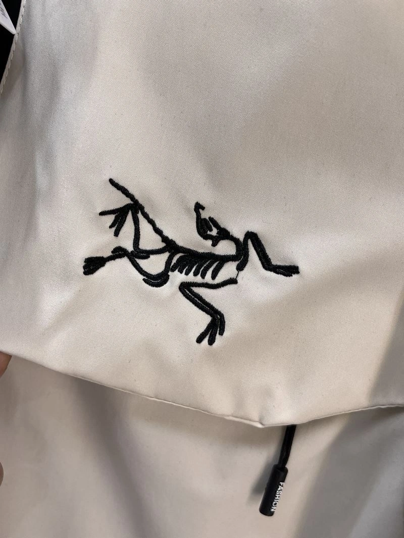 Arcteryx Outwear Sophisticated 158774