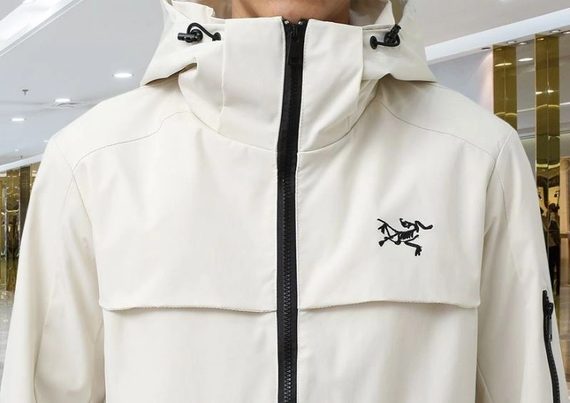 Arcteryx Outwear Breathable 158768