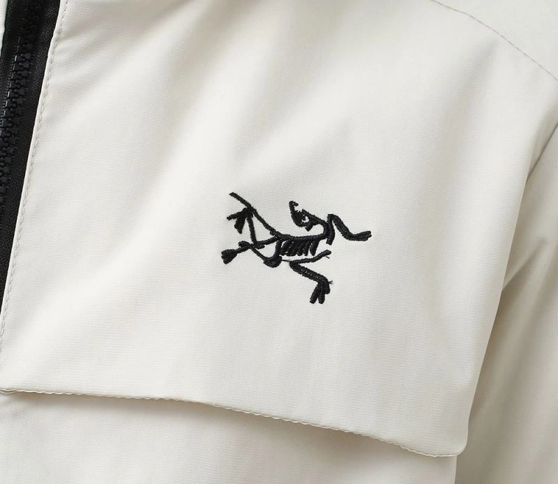 Arcteryx Outwear Breathable 158768