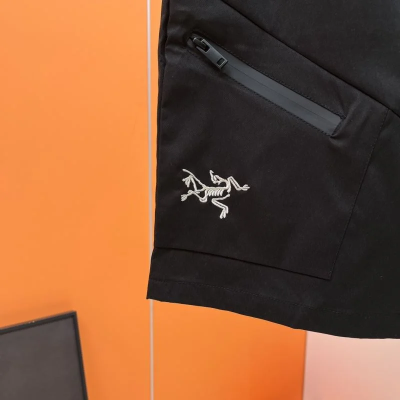 Functional Arcteryx Short Pants 163329