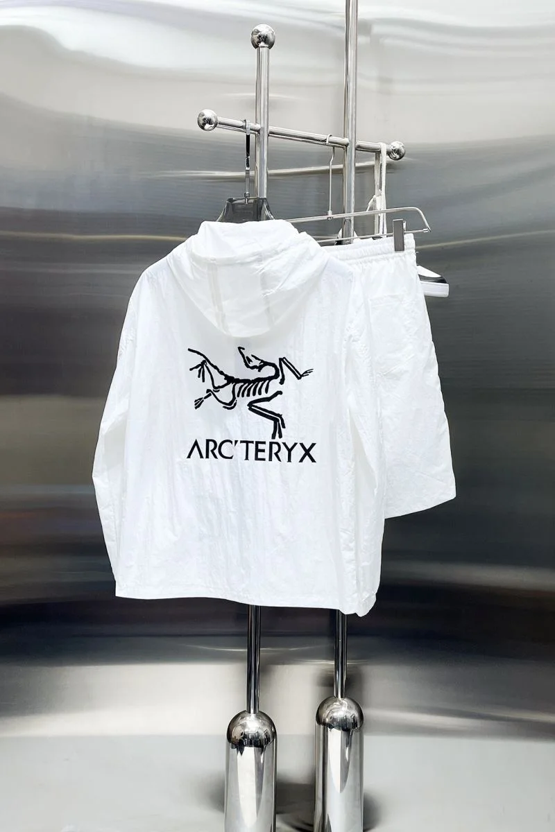 Arcteryx Short Suits Effortless 163247
