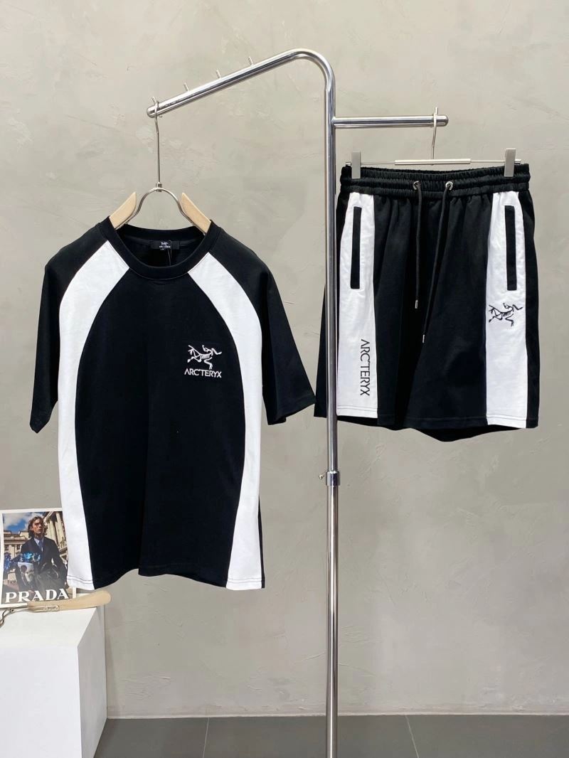 Trendsetting Arcteryx Short Suits 159805