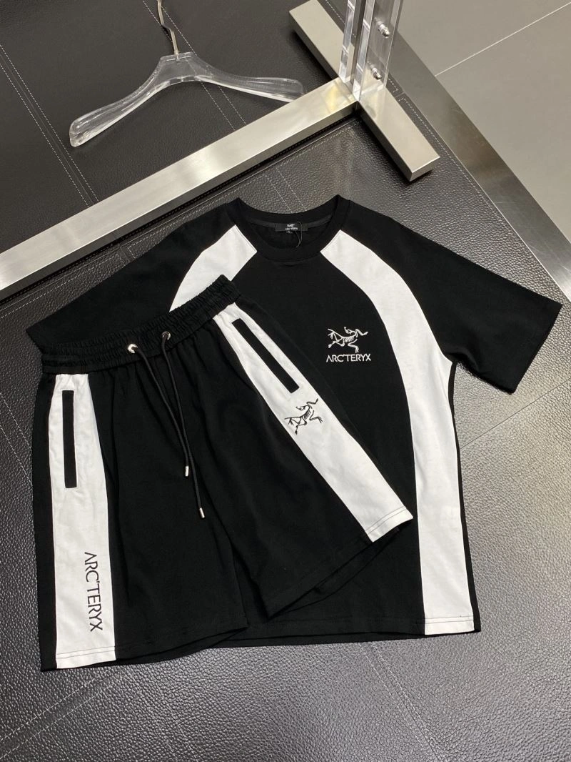 Trendsetting Arcteryx Short Suits 159805