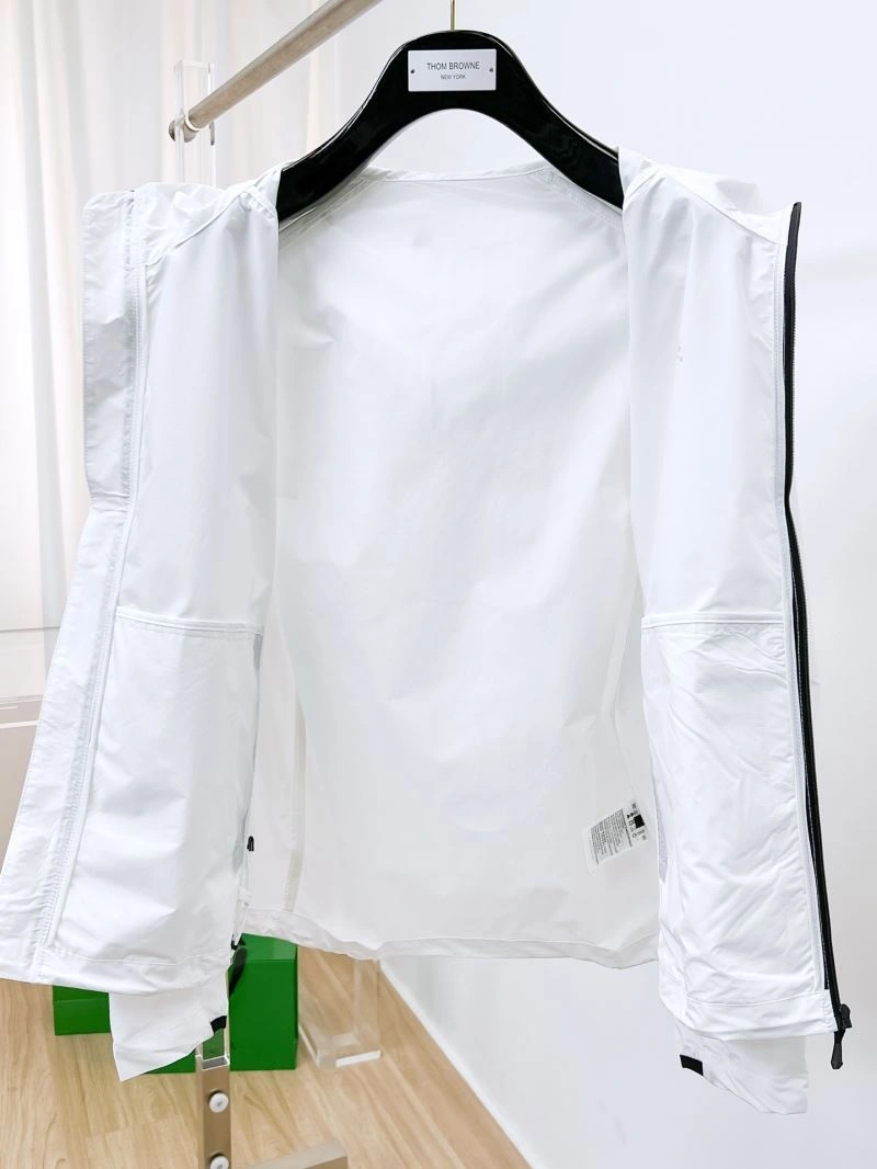 Lightweight Arcteryx Sunscreen Jacket 162047