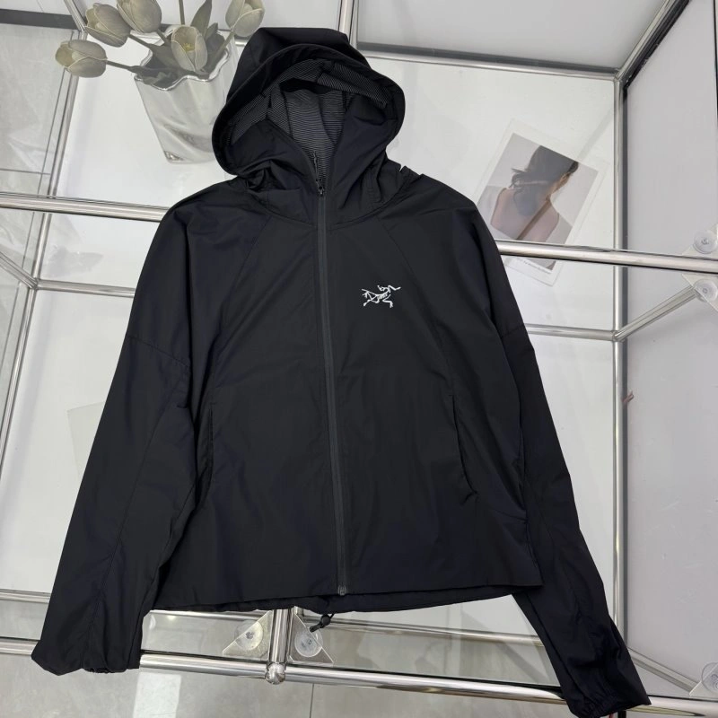 Versatile Arcteryx Sunscreen Jacket 157096