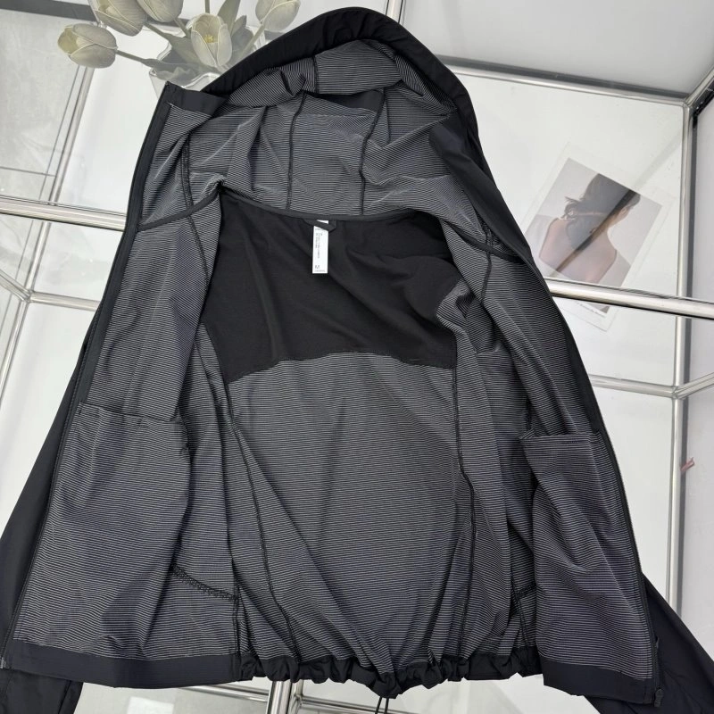 Versatile Arcteryx Sunscreen Jacket 157096