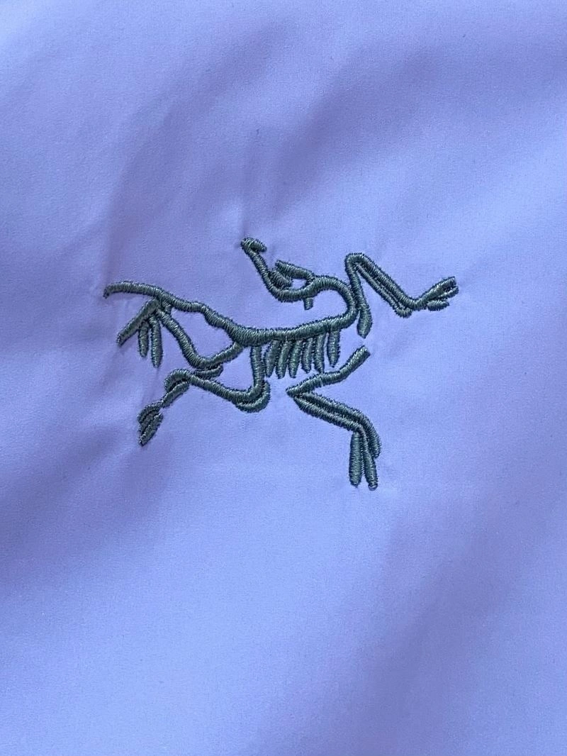 Minimalist Arcteryx Sunscreen Jacket 161143