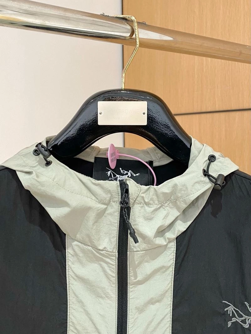 TechFriendly Arcteryx Sunscreen Jacket 161091
