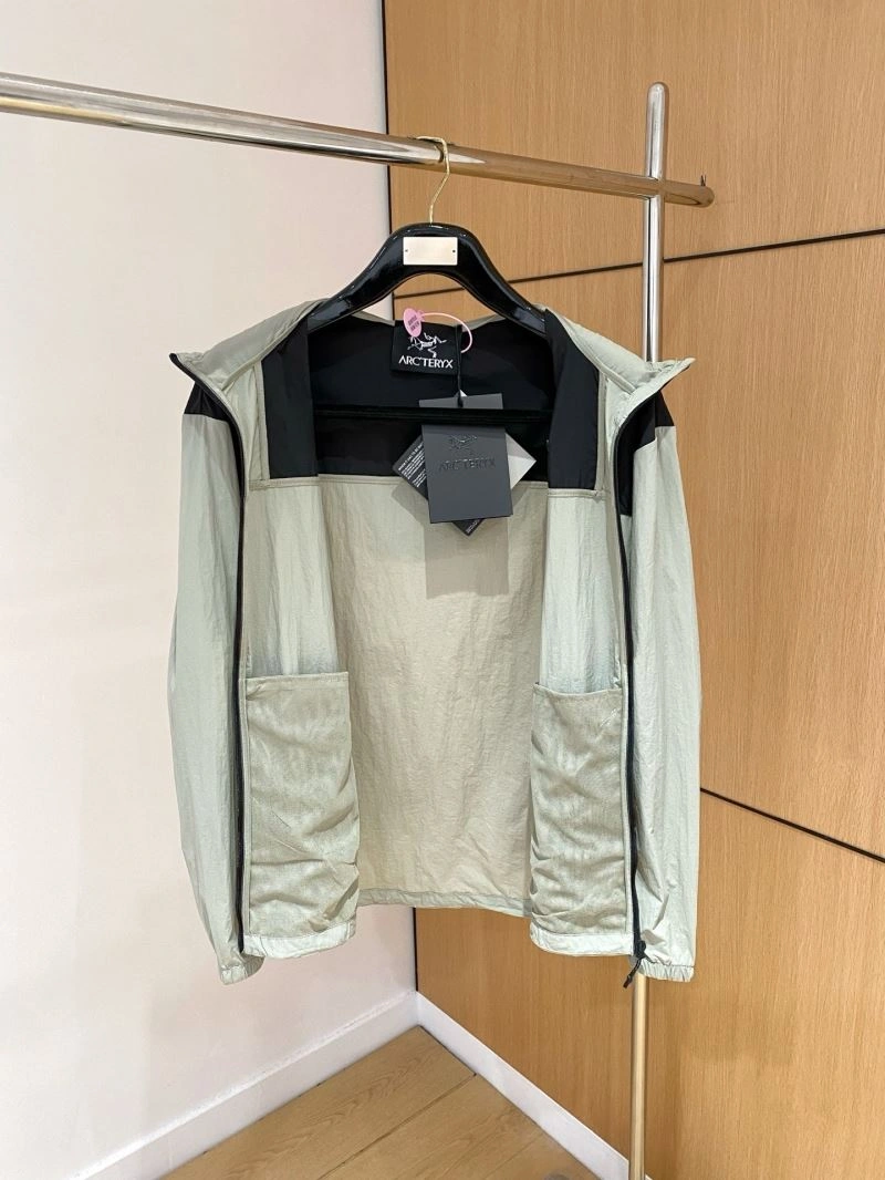 TechFriendly Arcteryx Sunscreen Jacket 161091