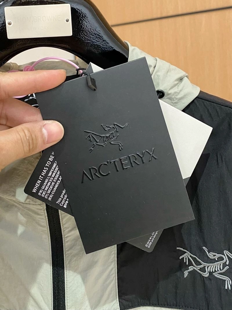 TechFriendly Arcteryx Sunscreen Jacket 161091