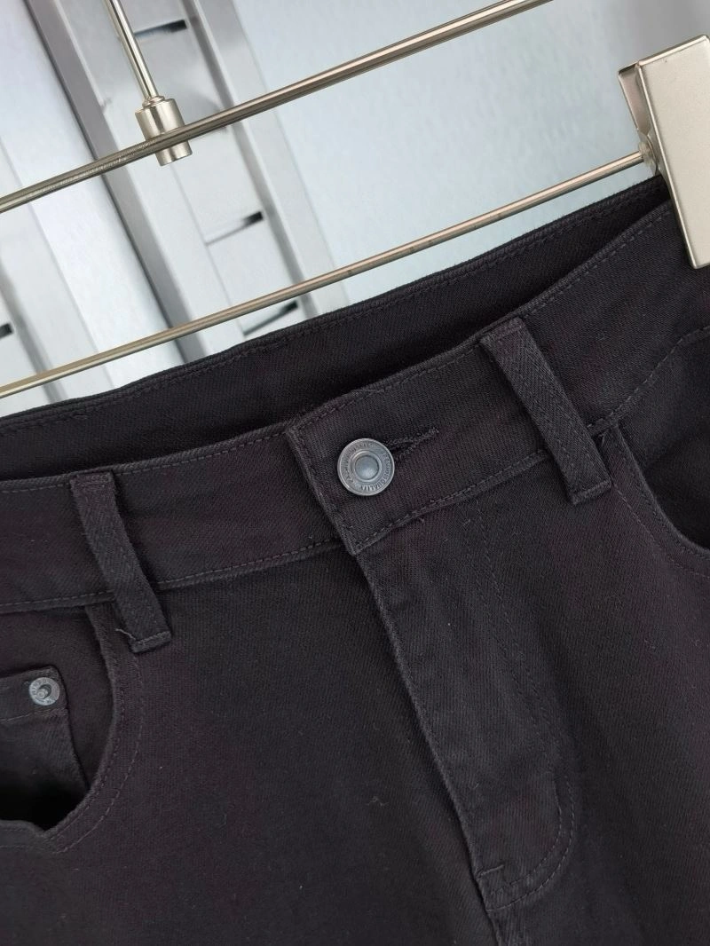 Snug Armani Jeans 95510