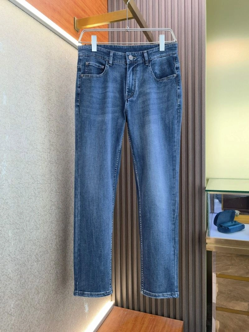 Sporty Armani Jeans 96021