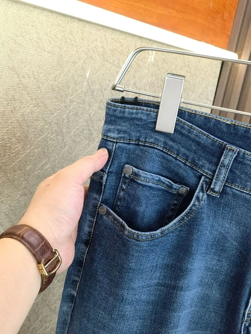 Sporty Armani Jeans 96021