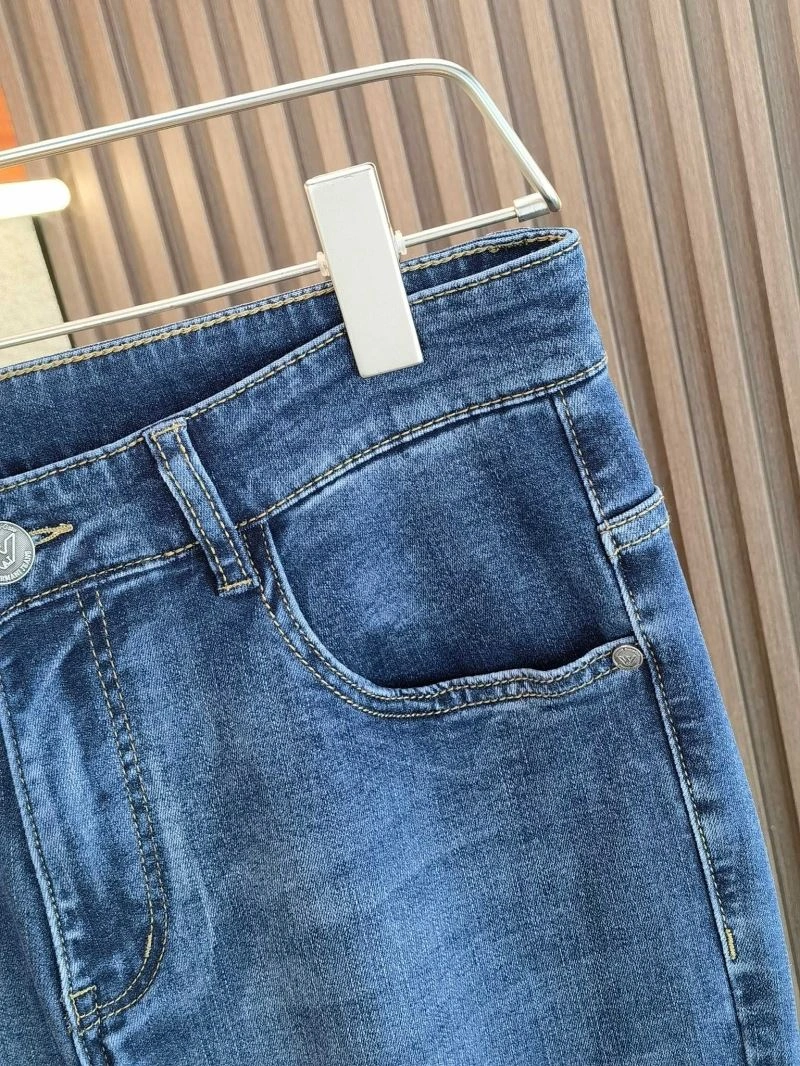 Sporty Armani Jeans 96021