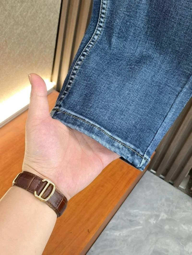 Sporty Armani Jeans 96021