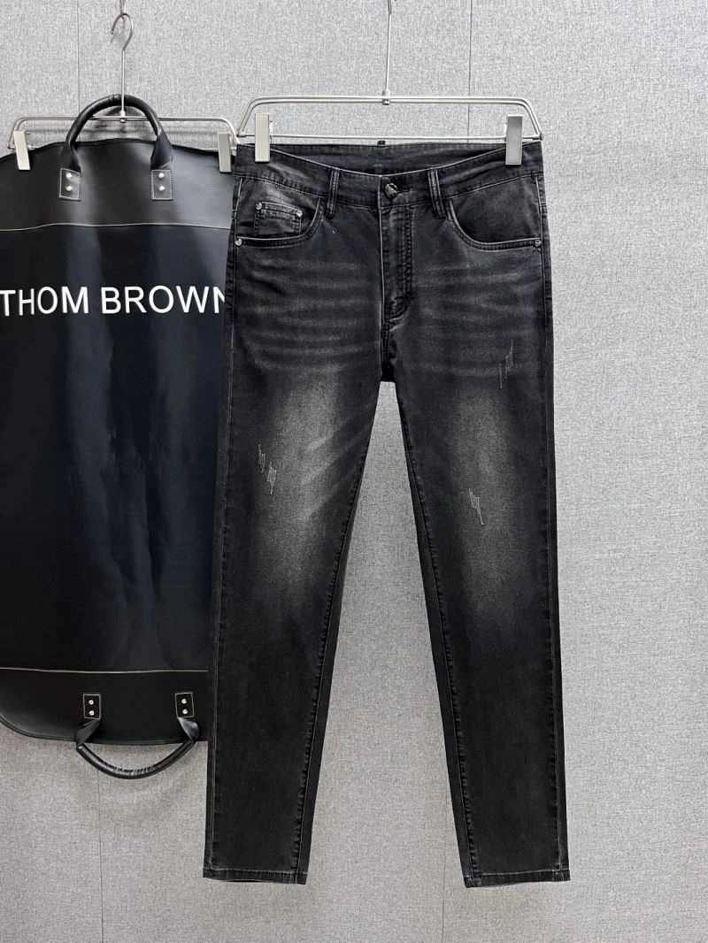 Armani Jeans Durable 96008
