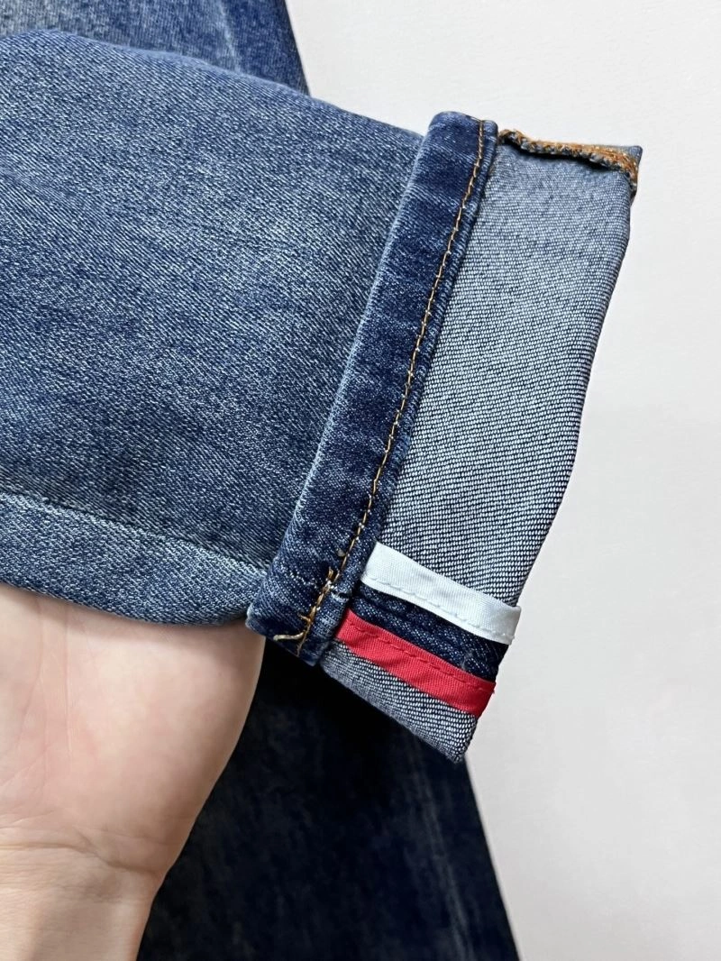 Armani Jeans GoAnywhere 95909