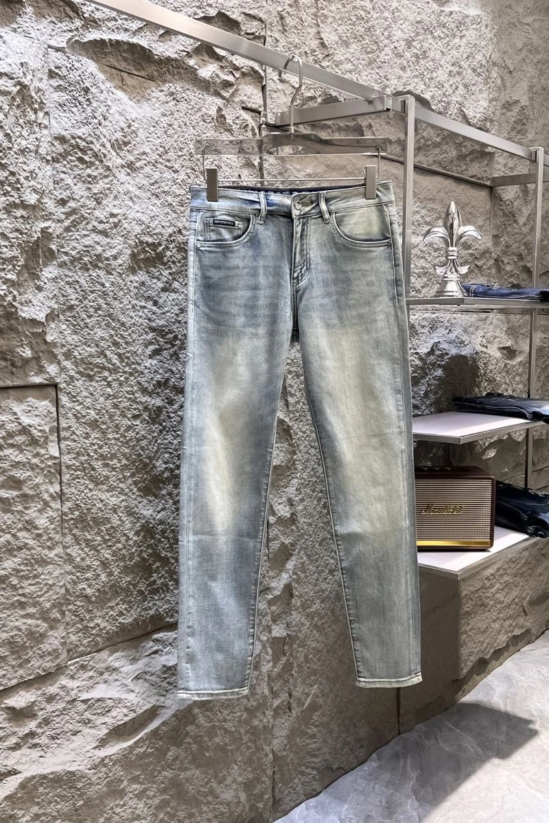 Elegant Armani Jeans 95944