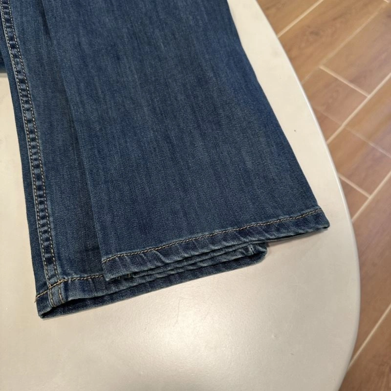 ModernLook Armani Jeans 95908