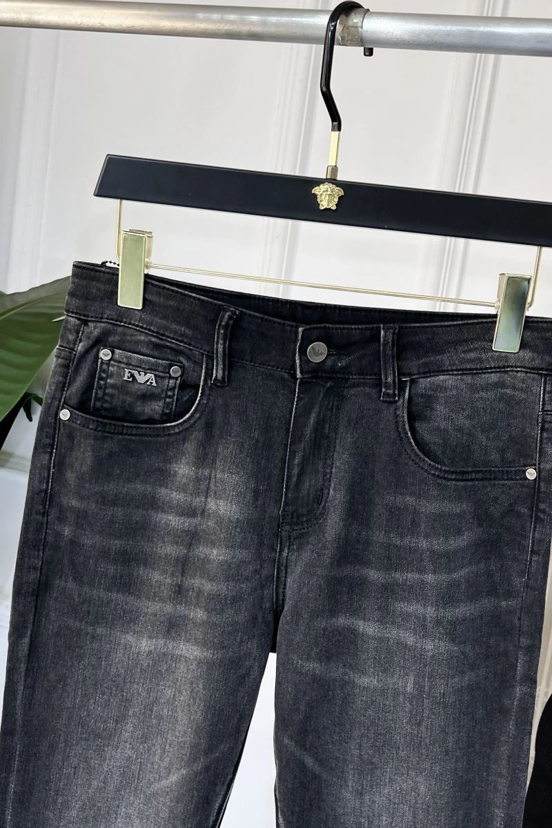 EyeCatching Armani Jeans 95881