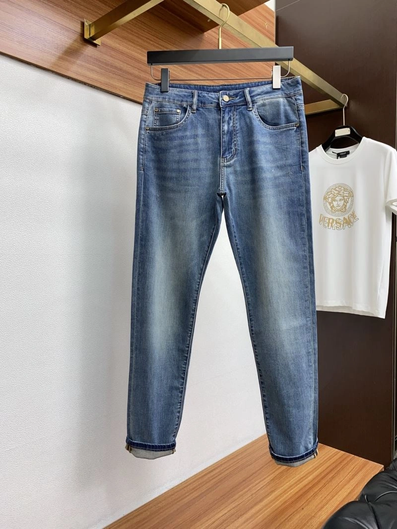 Supportive Armani Jeans 95746