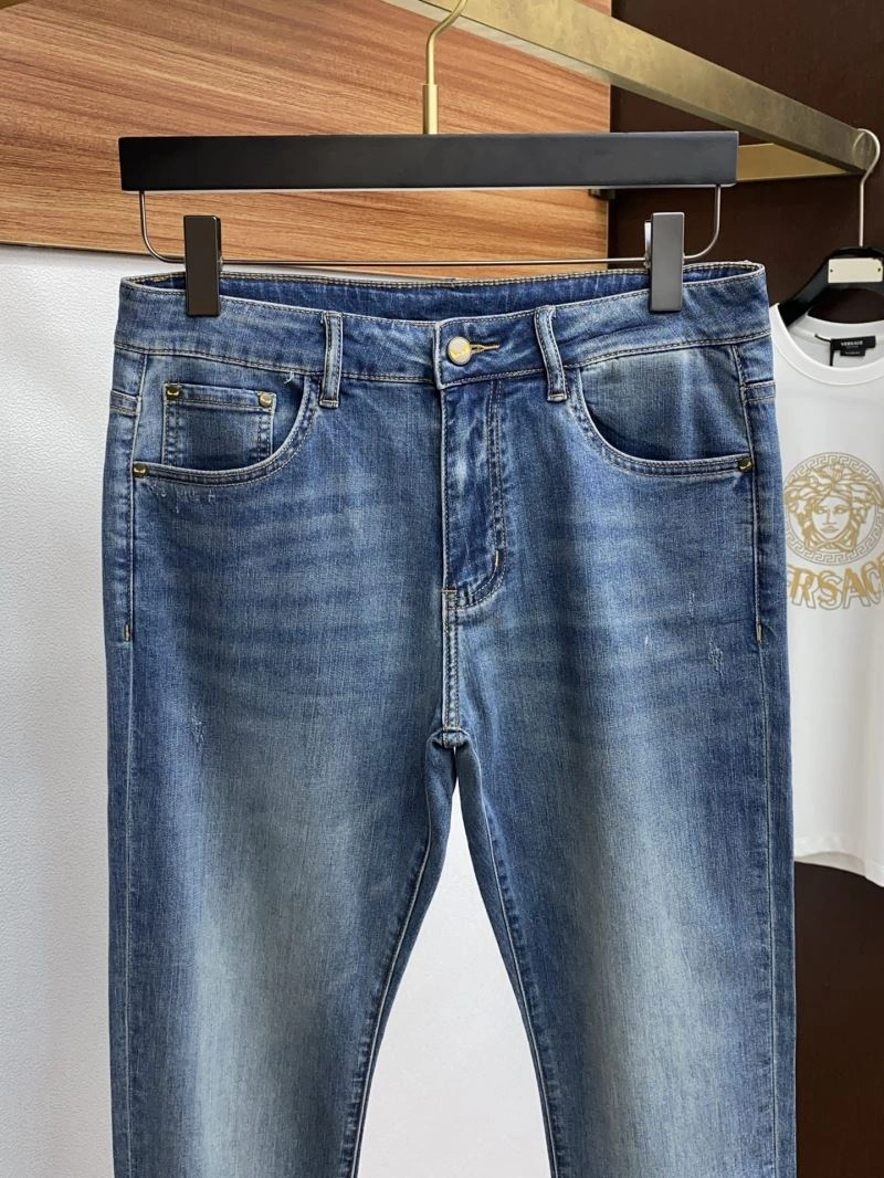 Supportive Armani Jeans 95746