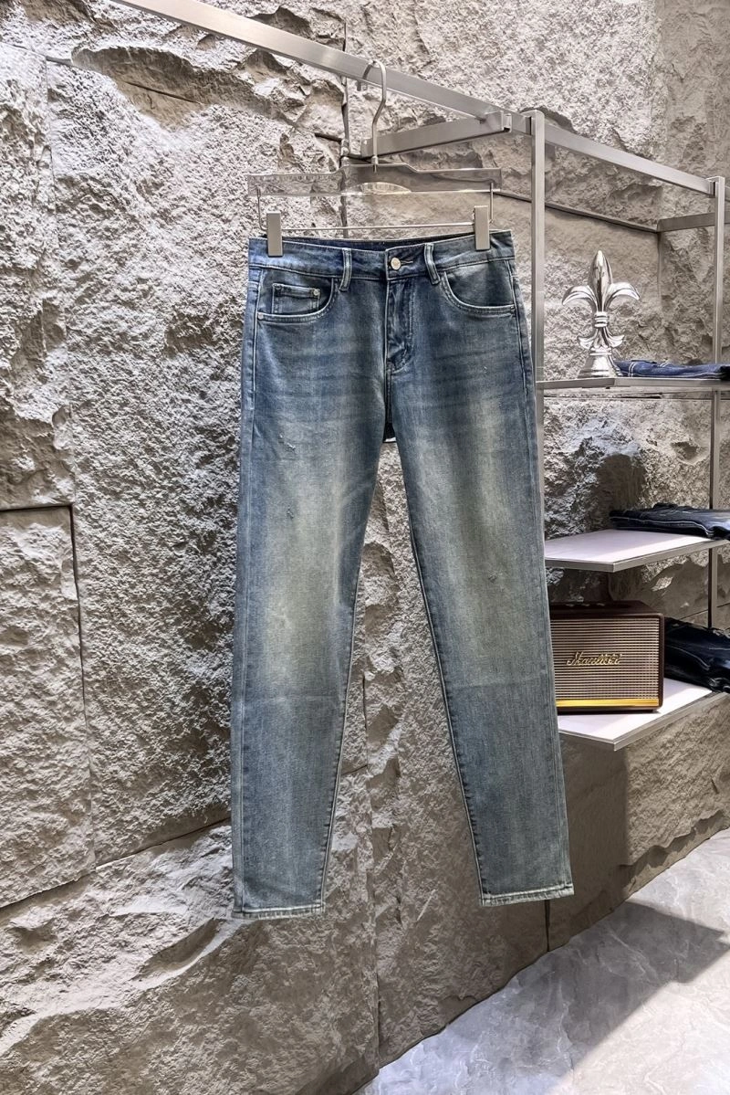 EyeCatching Armani Jeans 95561