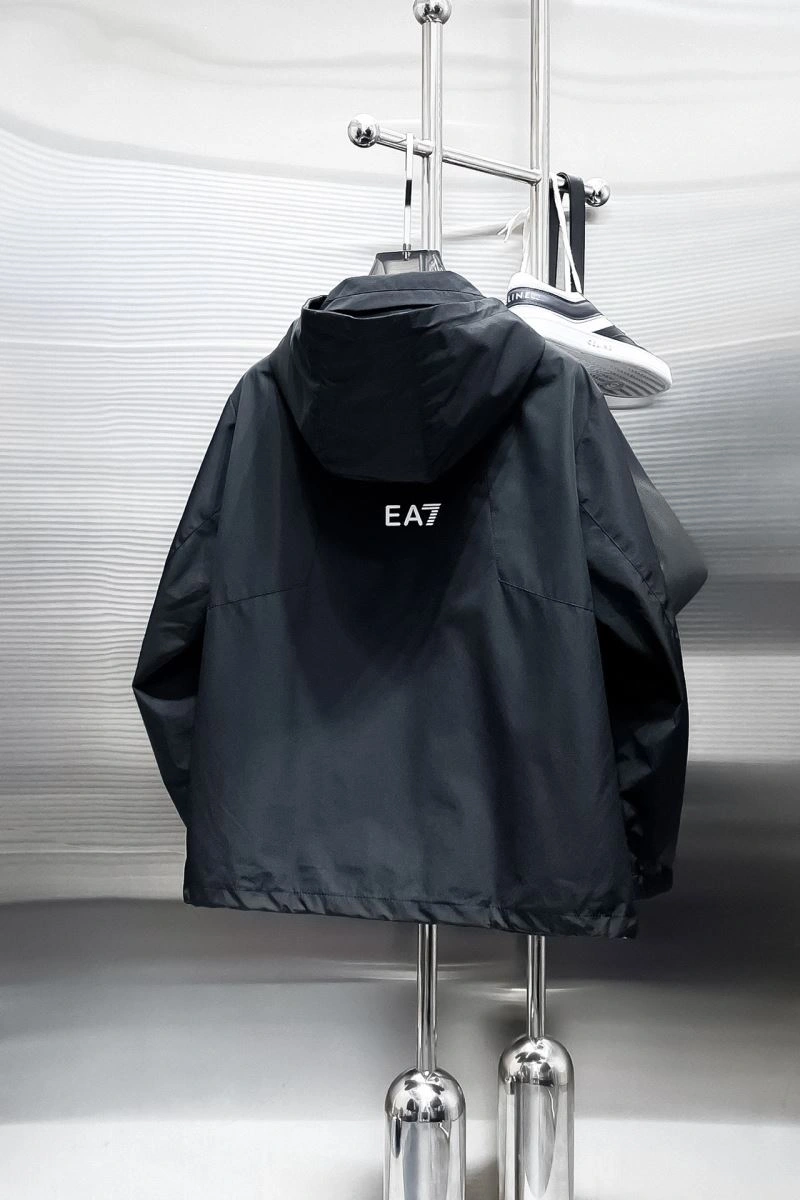 Armani Outwear Lightweight 96141