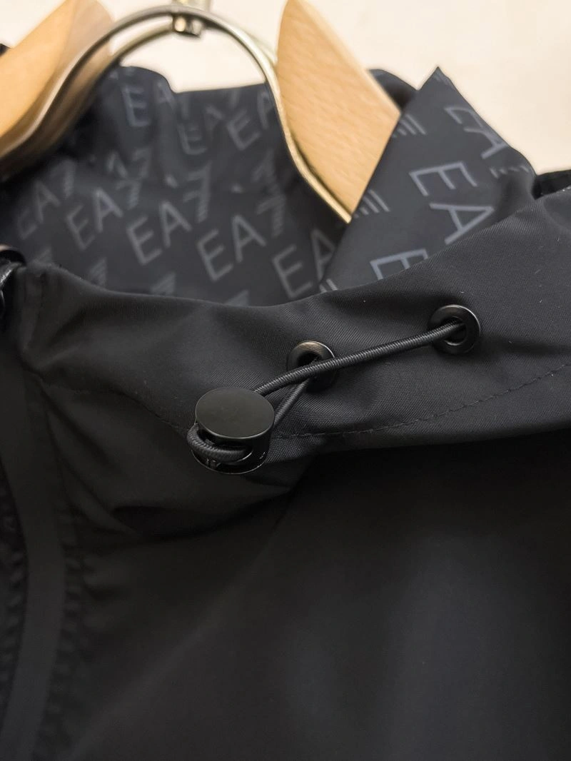 Durable Armani Outwear 96133