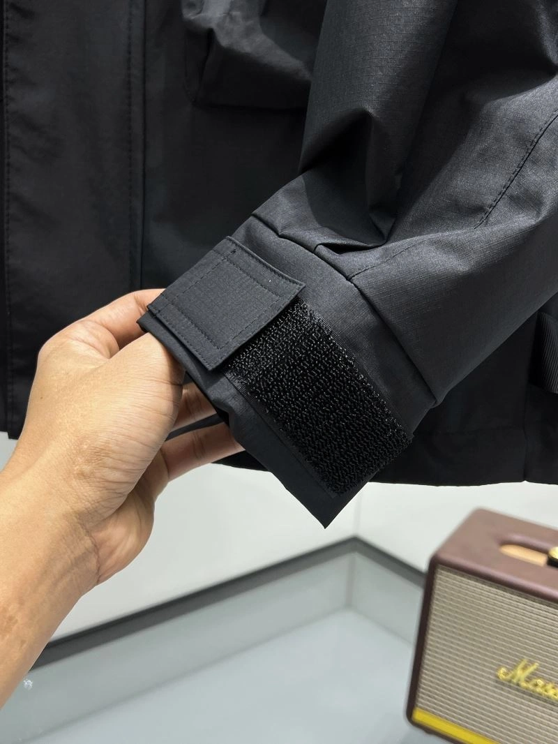 Packable Armani Outwear 96119