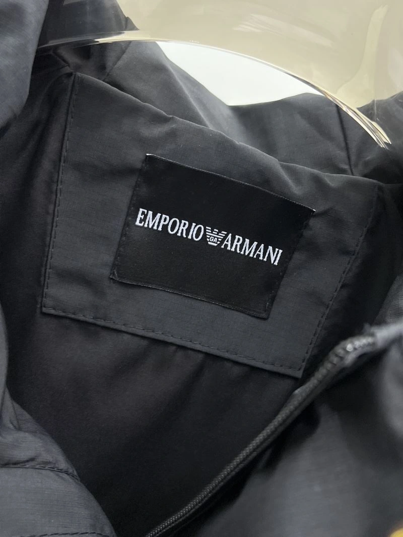 Packable Armani Outwear 96119