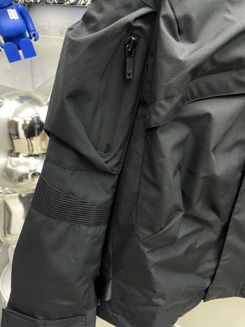 Unisex Armani Outwear 96114