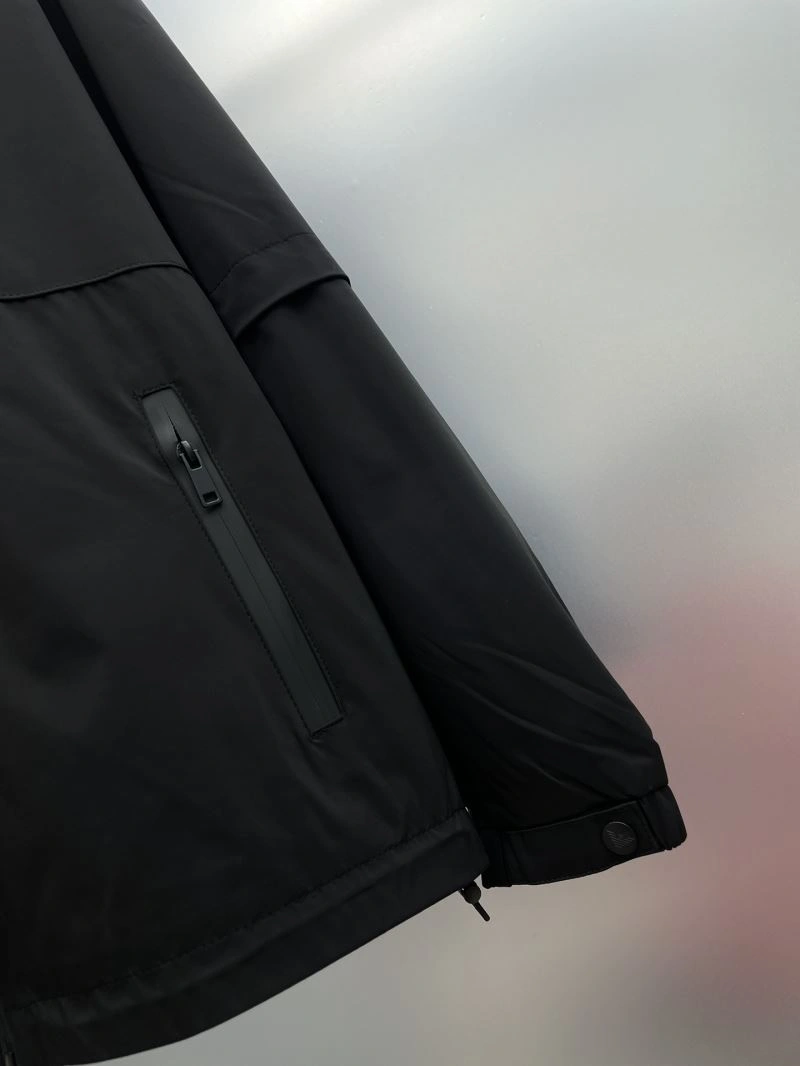 Breathable Armani Outwear 96110