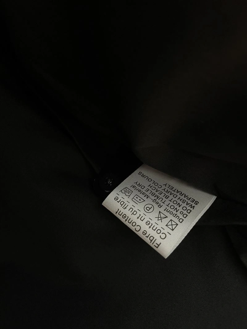 Breathable Armani Outwear 96110