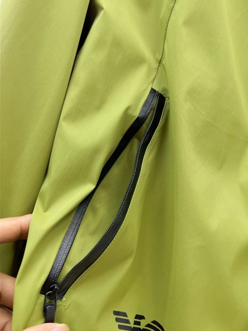 Vibrant Armani Outwear 96030