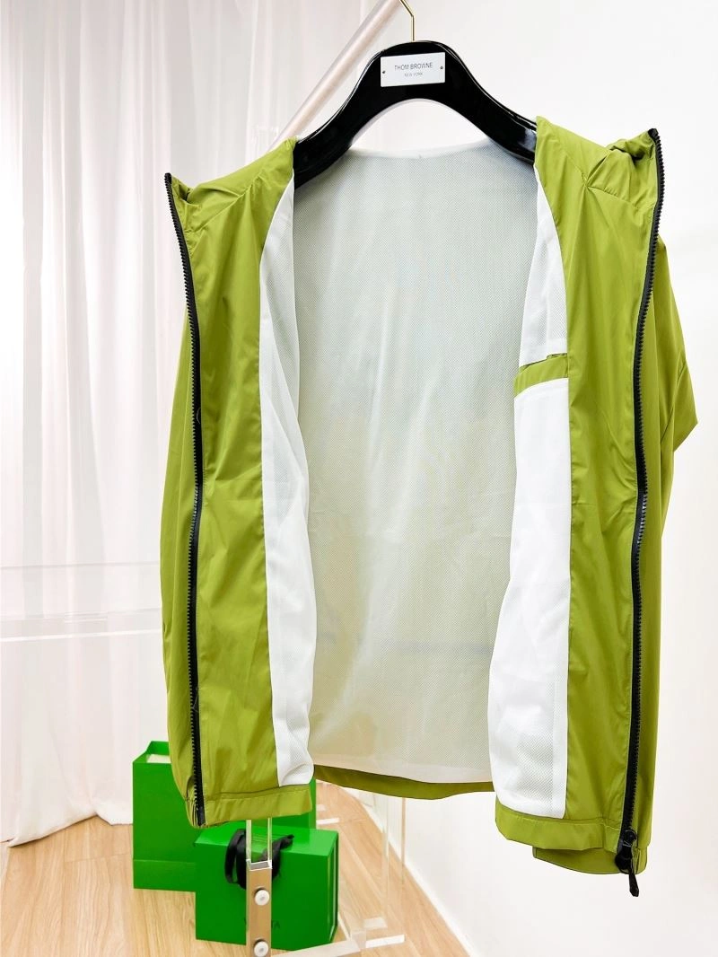 Vibrant Armani Outwear 96030