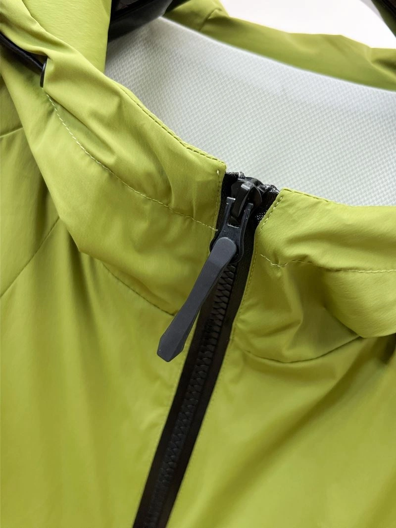 Vibrant Armani Outwear 96030