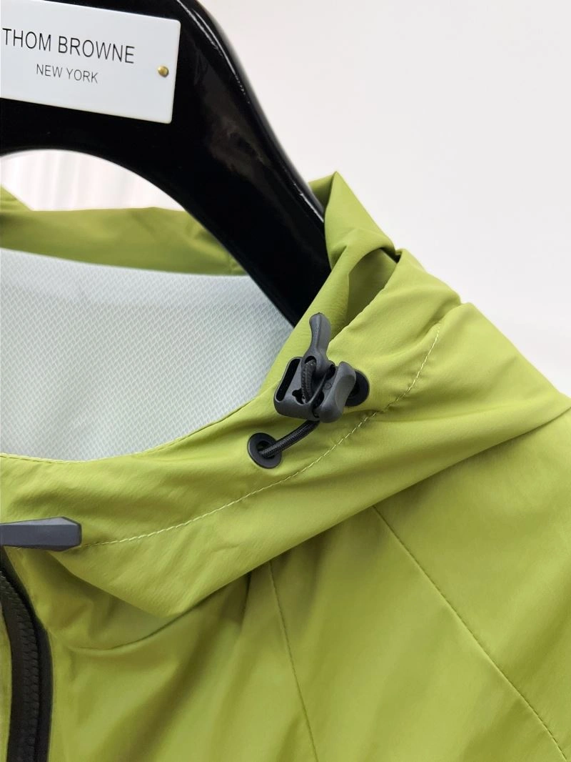 Vibrant Armani Outwear 96030