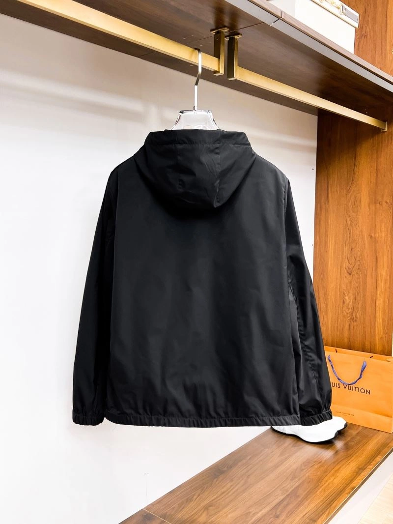 Breathable Armani Outwear 95647