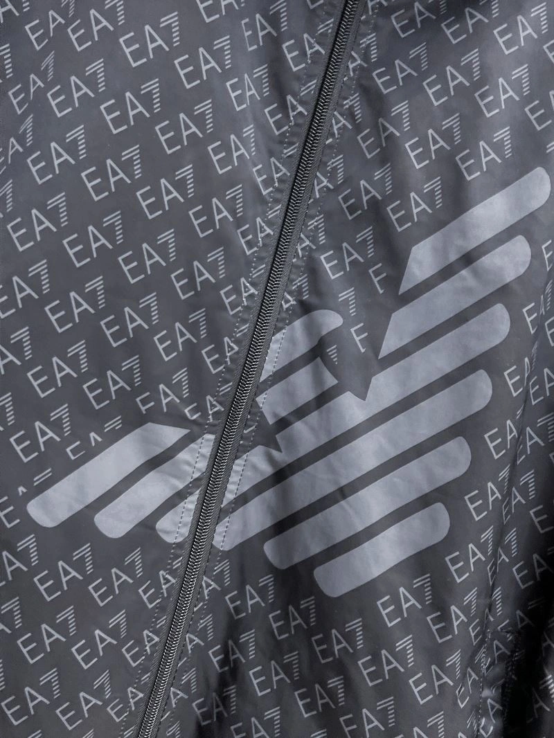 Breathable Armani Outwear 95647