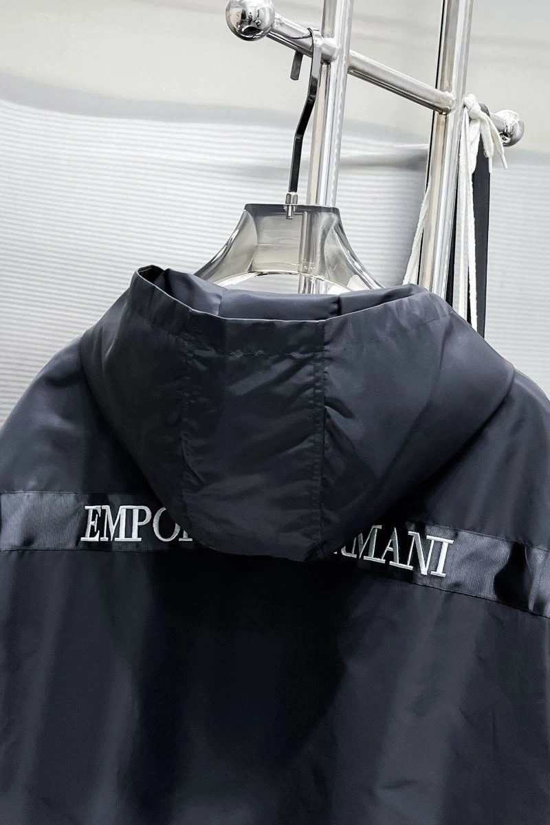 Sleek Armani Outwear 95530
