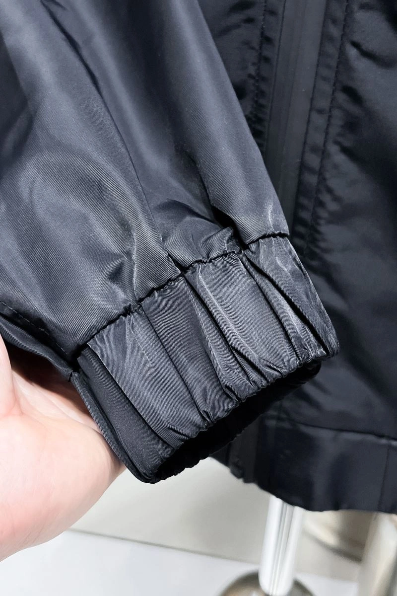 Sleek Armani Outwear 95530