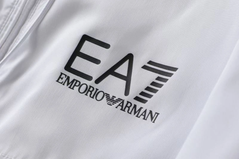 Supportive Armani Outwear 95529