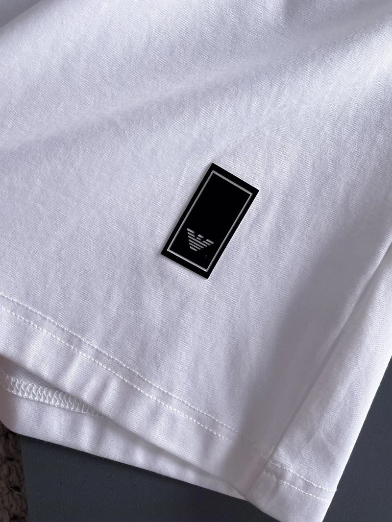 Unisex Armani T-Shirts 95931